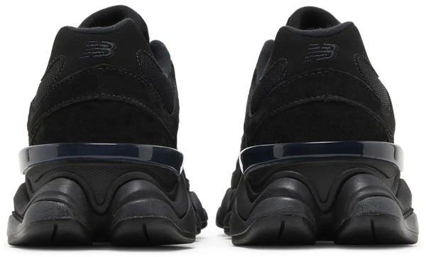 9060 Triple Black Suede