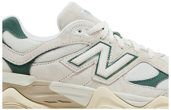 9060 Linen Dark Juniper Sneaker