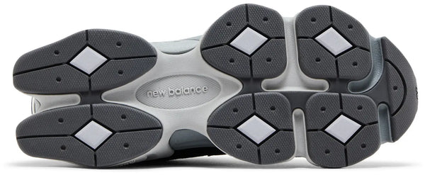 9060 Black Castlerock Sneaker