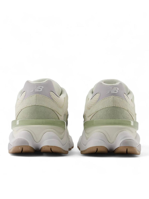 9060 Garter Snake Sneaker