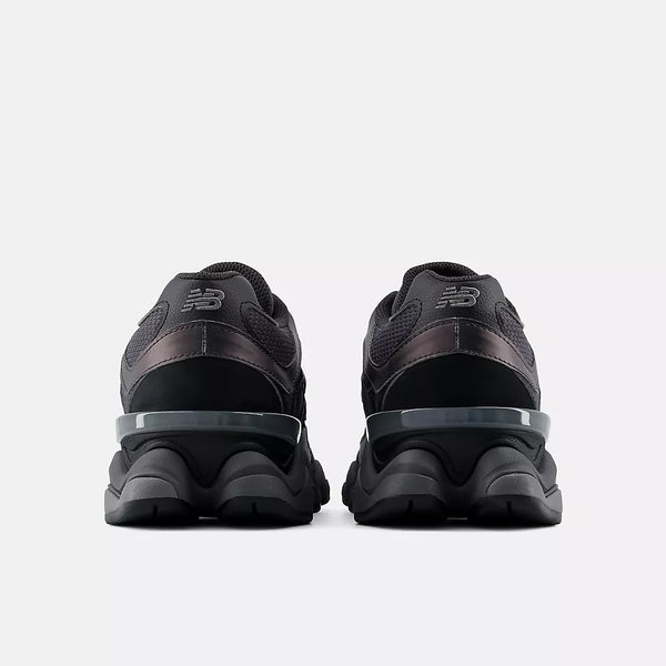 9060 Black Sneaker