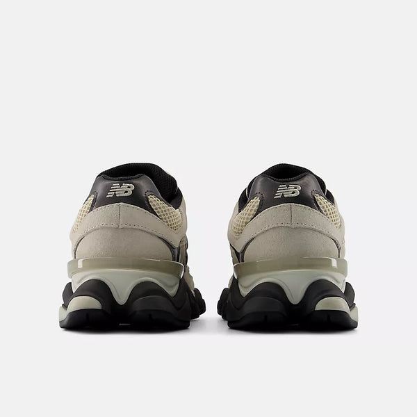 9060 Timberwolf Sneaker